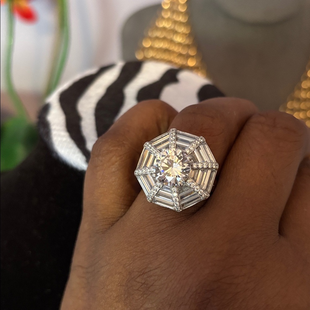 NWOT Absolutely Stunning CZ Ring!